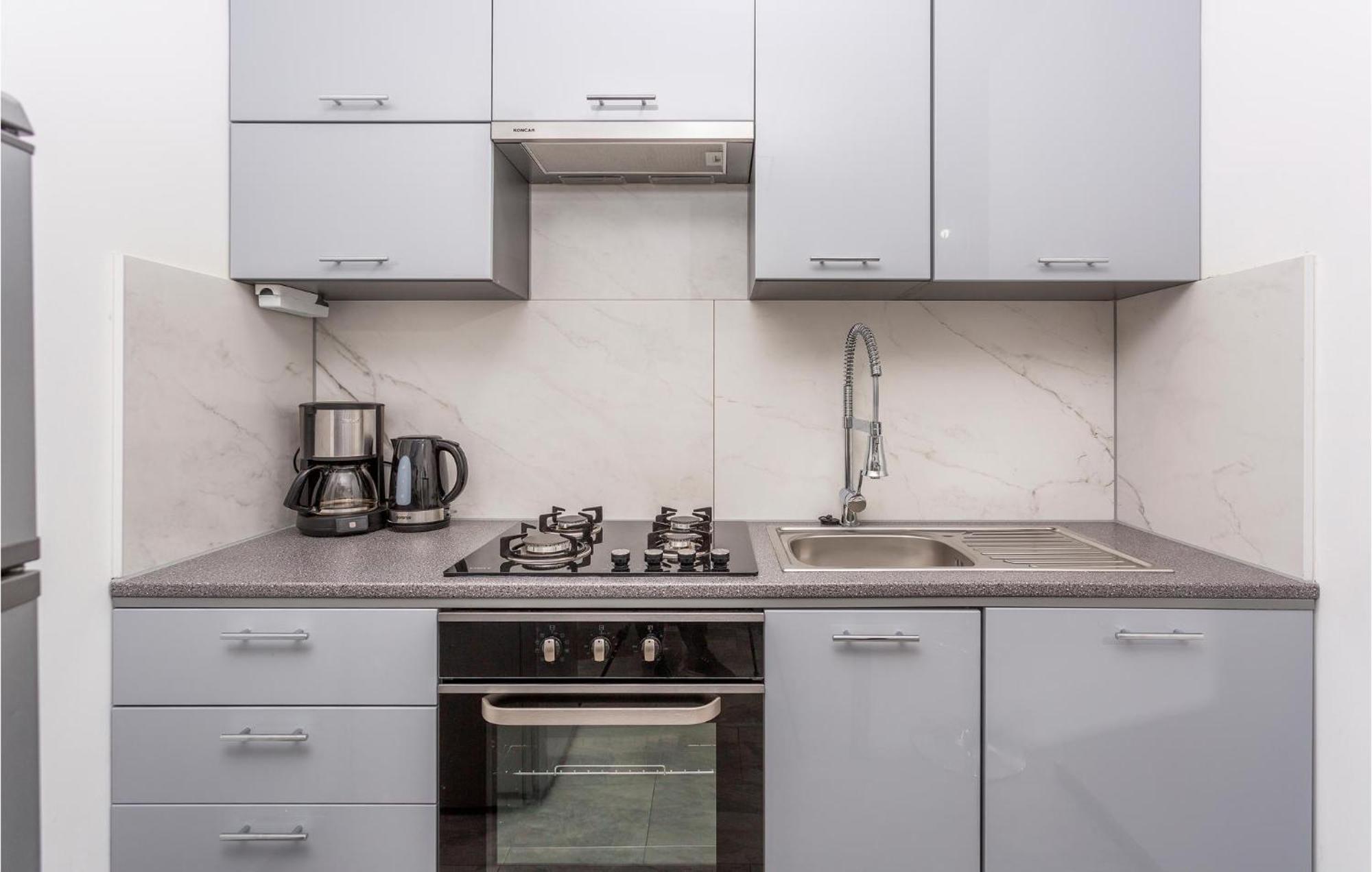 Beautiful Apartment In Malinska With Kitchen Екстер'єр фото